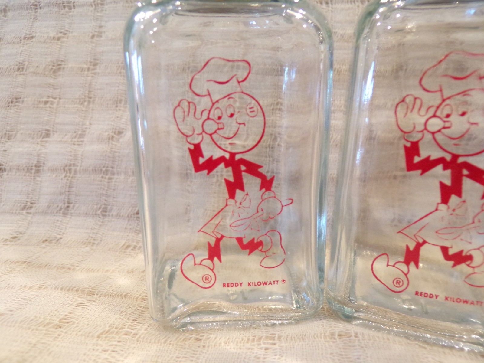 NEW REDDY KILOWATT CHEF Glass Salt & Pepper Advertising Shakers Coffee Mug