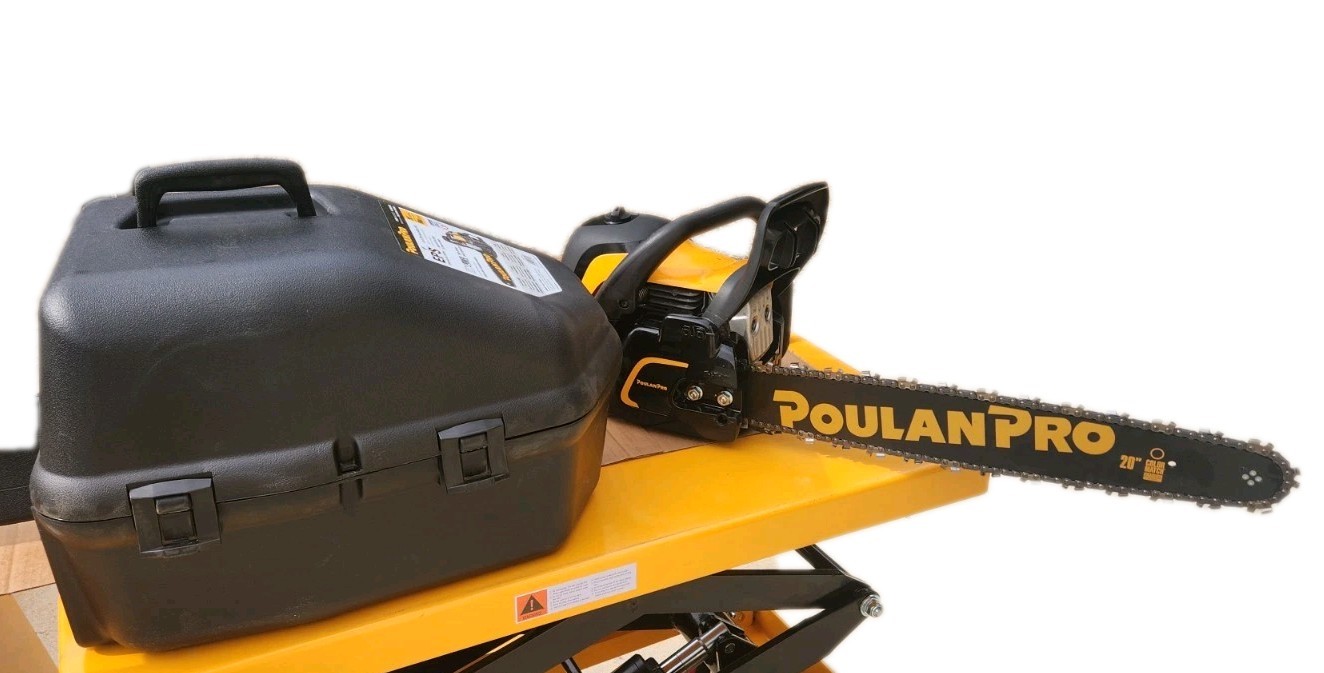20" 50cc 2 Cycle Gas Chainsaw & Case POULAN PRO PR5020 Brand NEW