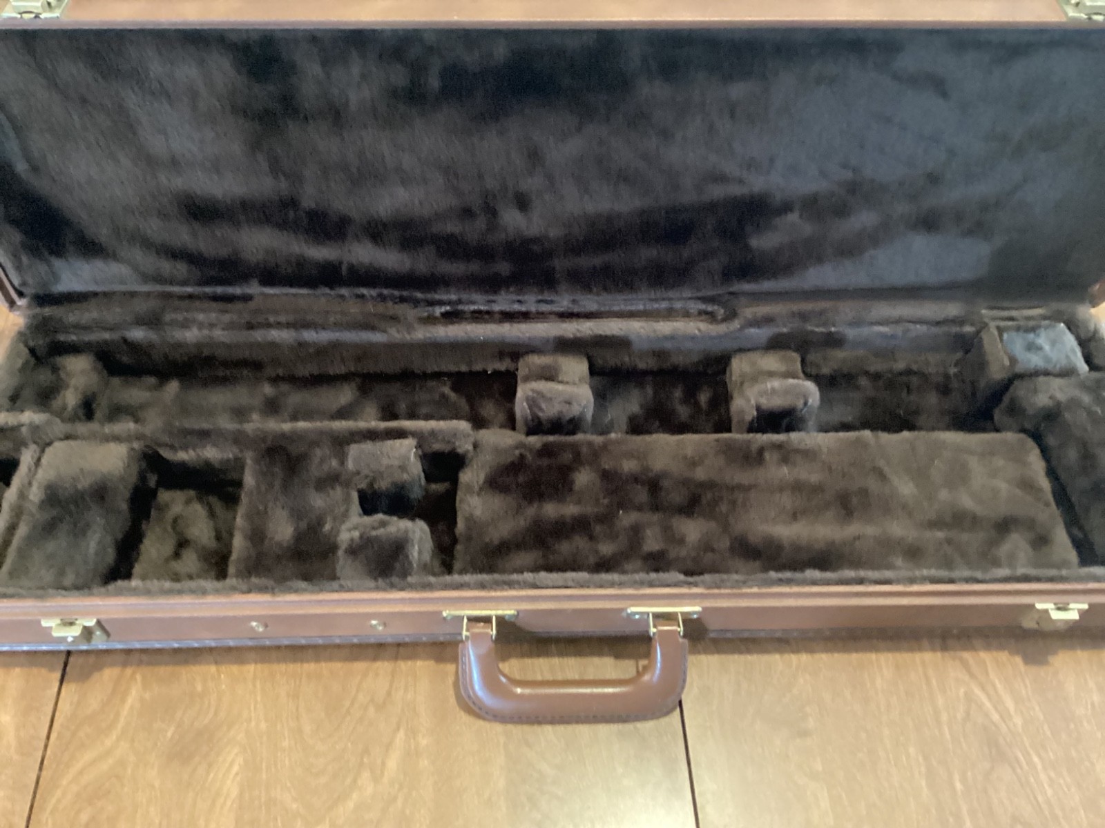 Browning model 1215 under/over shotgun case No keys. Perfect shape