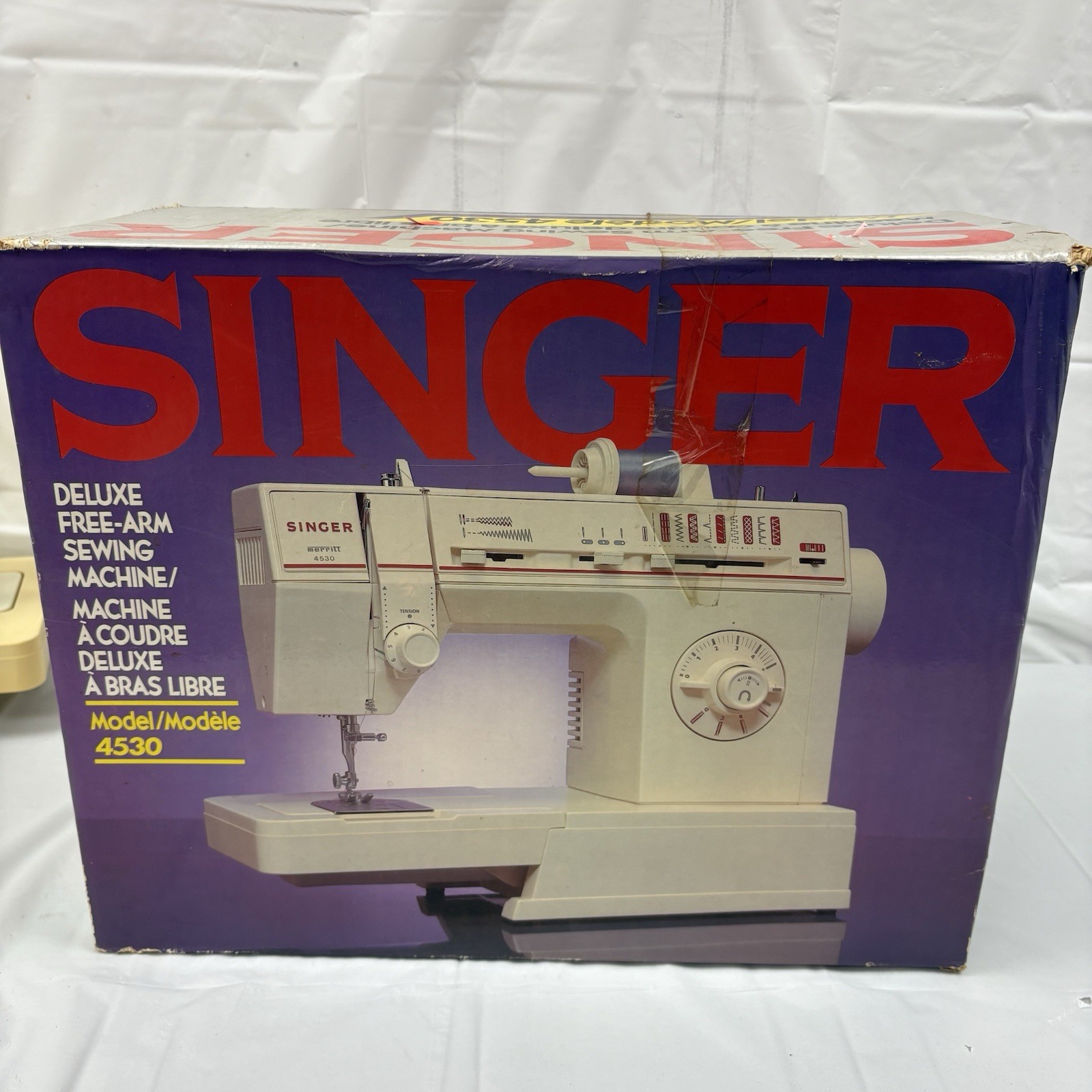 Singer Merritt 4530 Sewing Machine Portable - Tested - Read Description