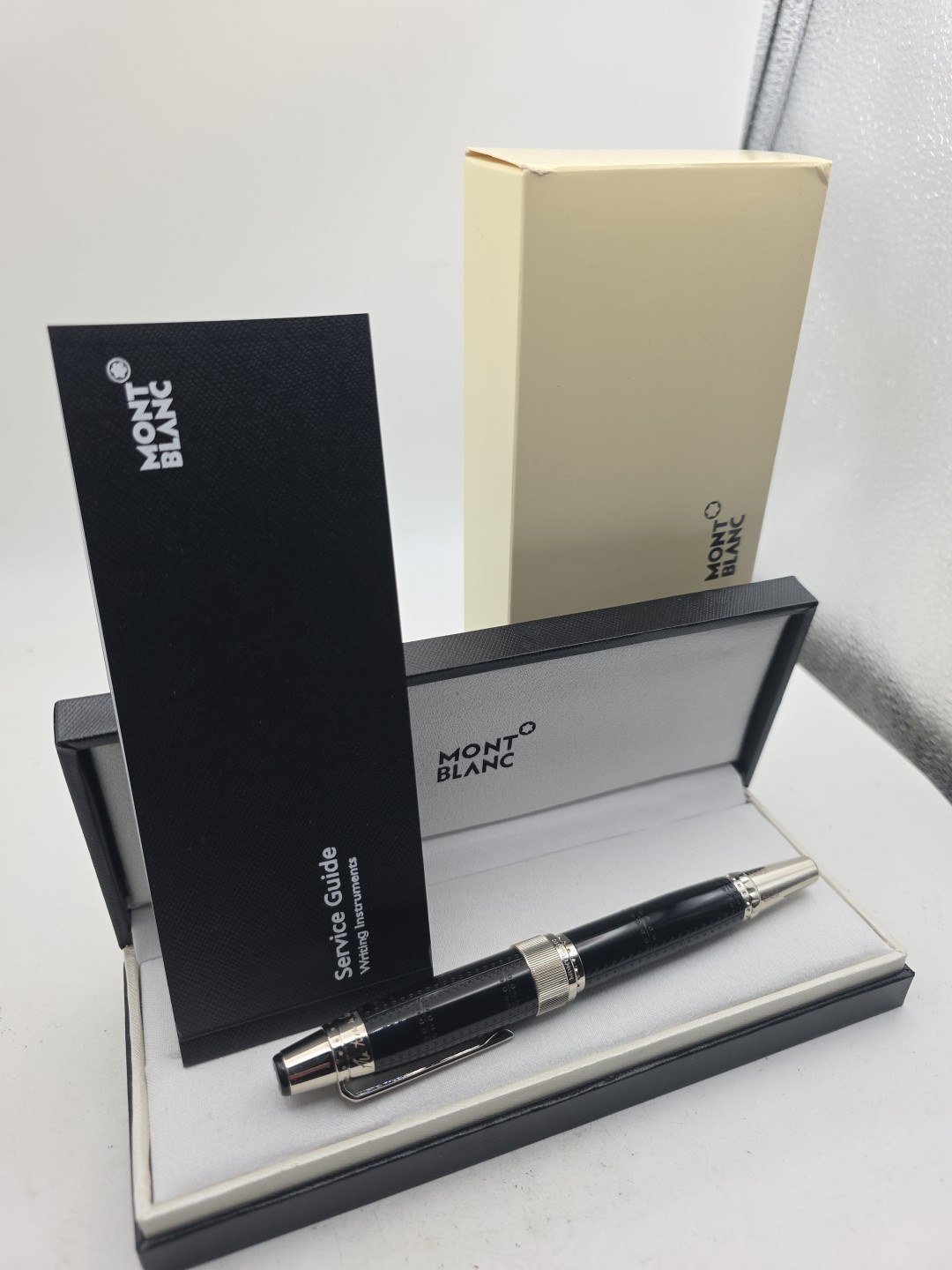 Antuan Saint - Exupery Montblanc fountain pen pen in box new