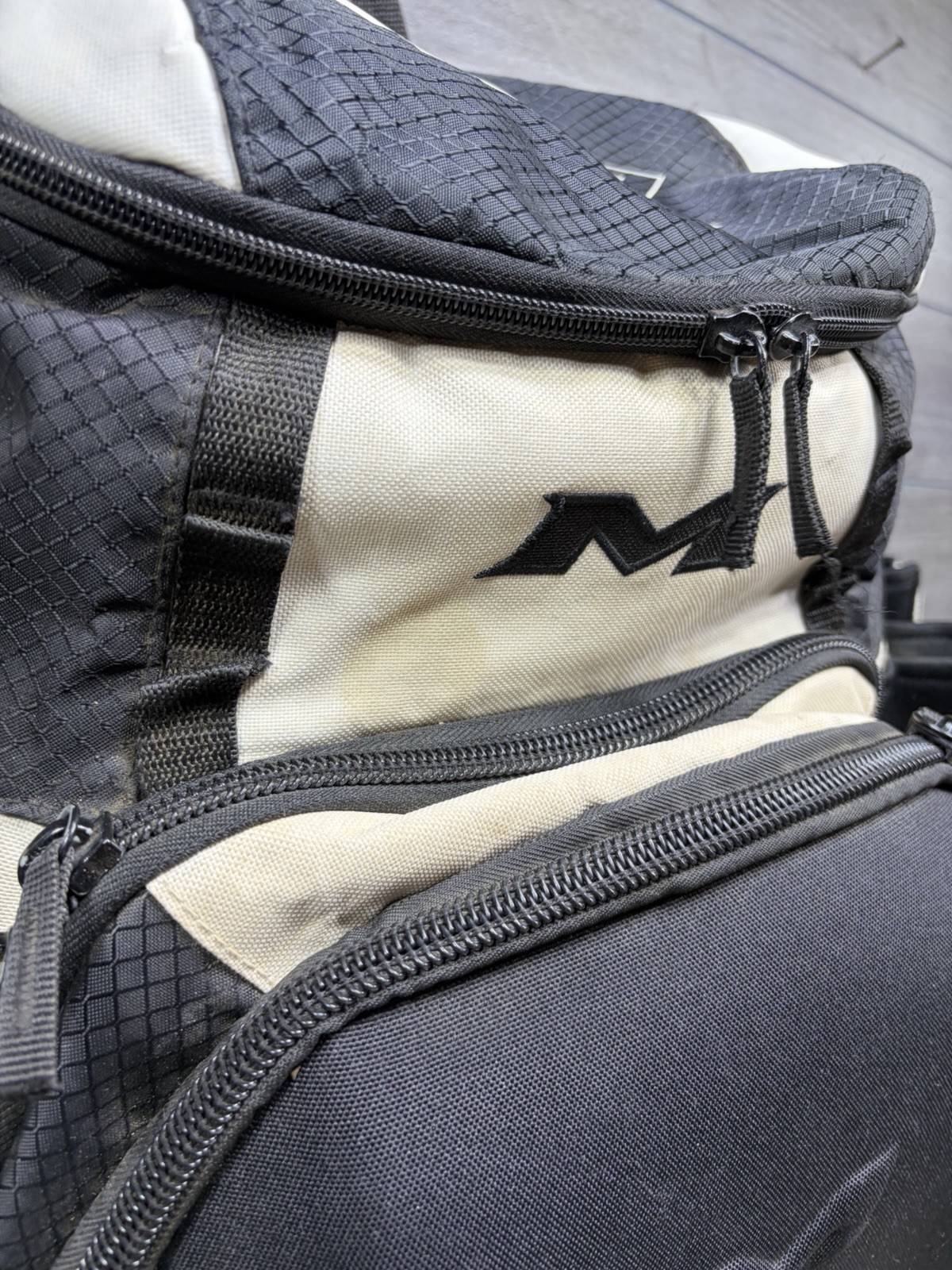 Miken MK7X Baseball Backpack Softball 4 Bat Sleeves Black White Slow pitch Large