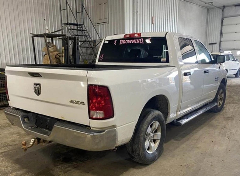 2013-2014 Dodge Ram 1500 Pickup Engine Fuse Box Power Distribution Box OEM