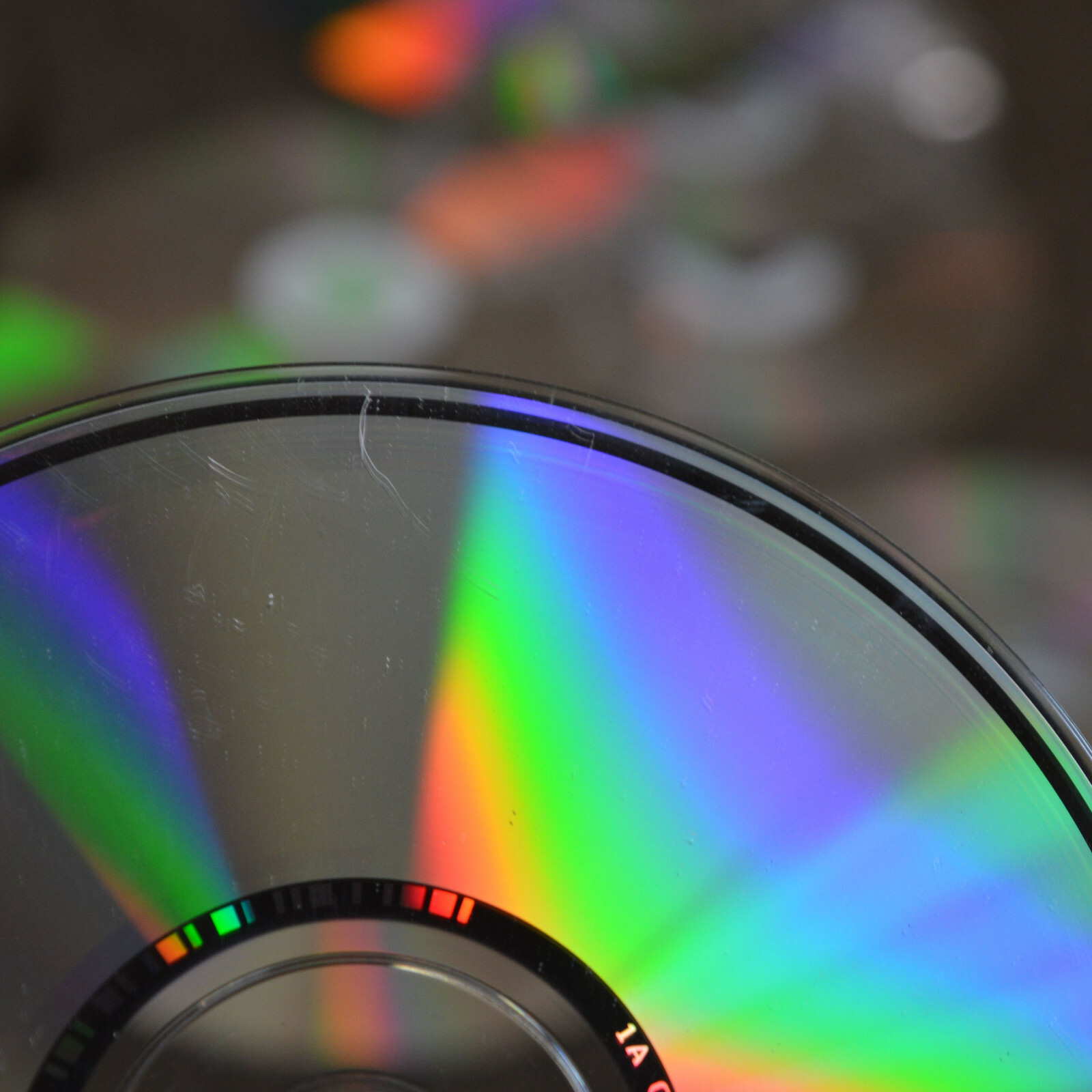 Old CDs for Arts & Crafts Compact Disc DIY Projects Decoration Upcycling Lot