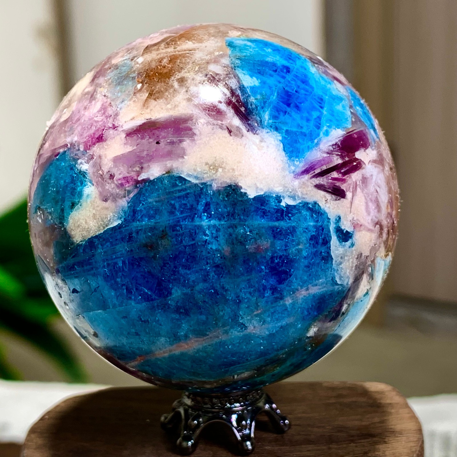 170G Natural Blue Aptite +Sun Stone purple lepidolite Sphere mineral sample