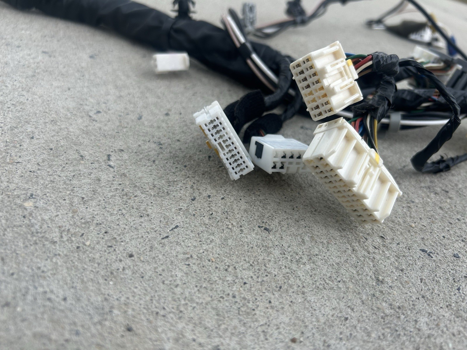 Genuine Hyundai Wiring Assembly - Front (Part No.: 91151-4R020)