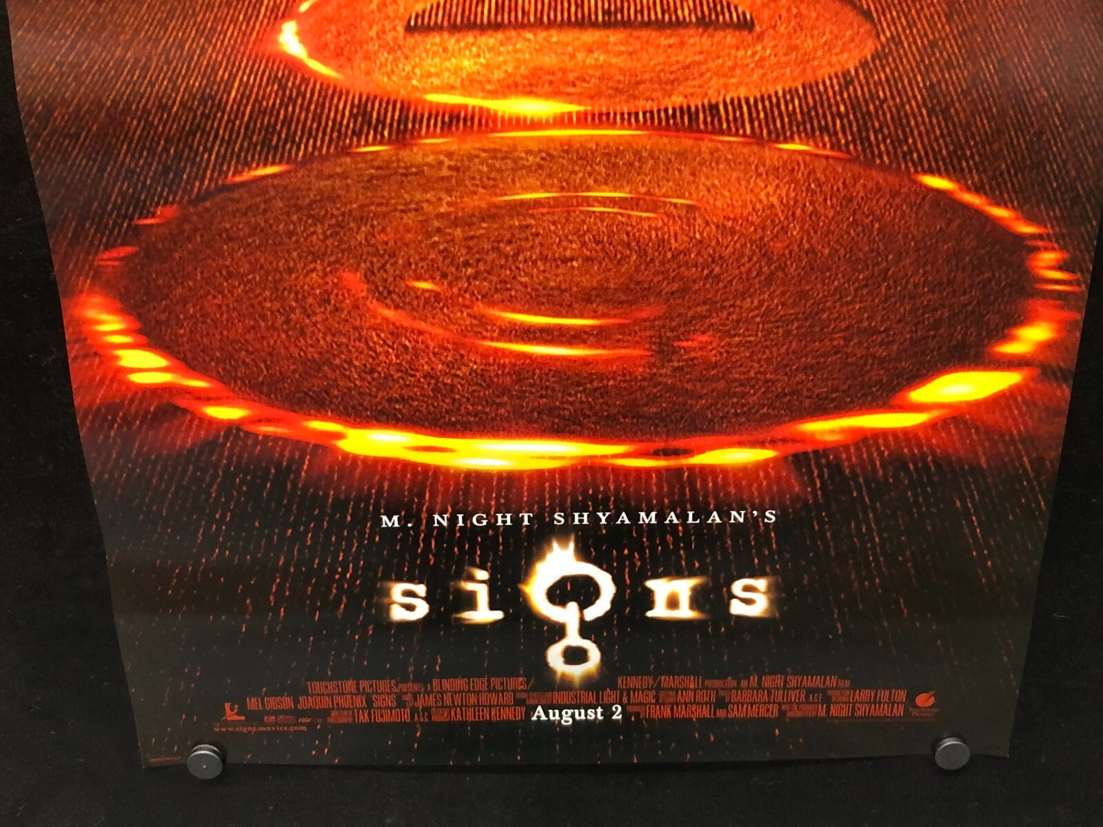 Mel Gibson SIGNS (2002) Movie Poster 18.5 x 27 ~ M. Night Shyamalan