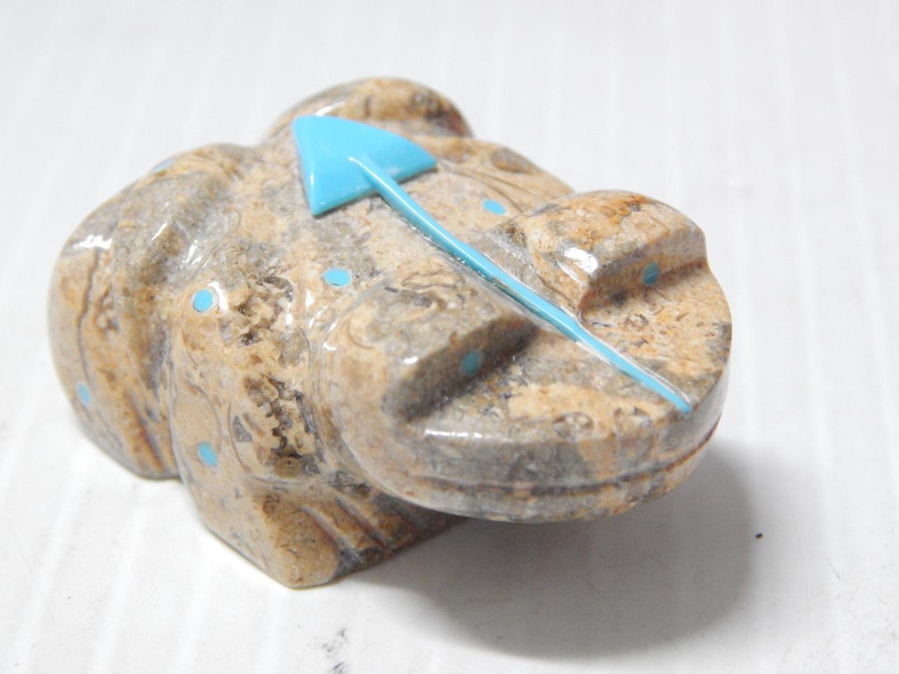 STUNNING VINTAGE ZUNI INDIAN BEAUTIFUL FROG FETISH W/ LOADS OF TURQUOISE INLAY