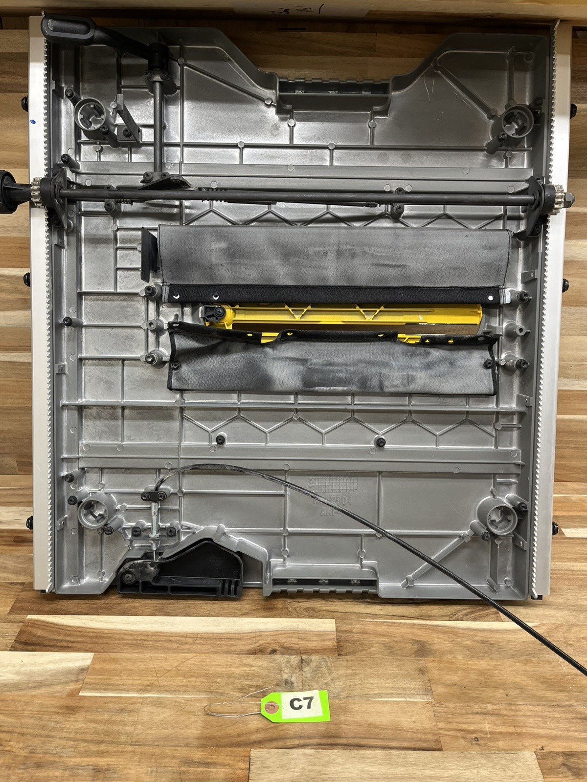 DEWALT DWE7491RS 10 in Jobsite Table Saw PARTS - TABLE TOP ONLY - P518