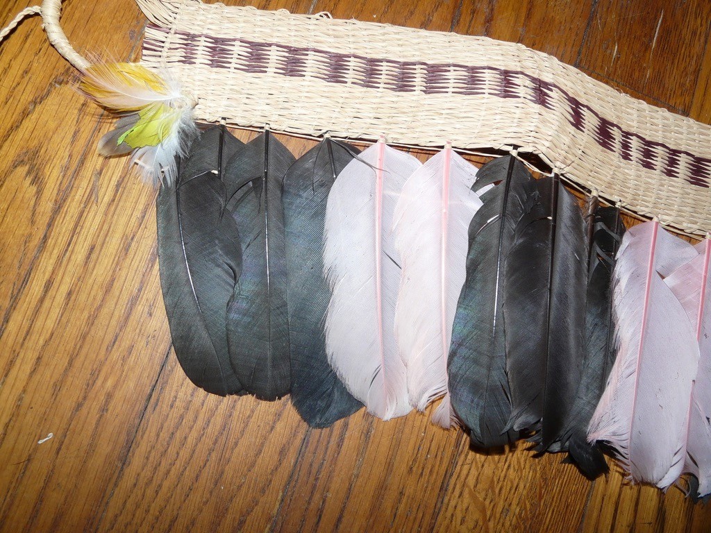 WAIWAI BRAZIL AMAZON INDIAN SHAMAN BASKET WITH HEADDRESS