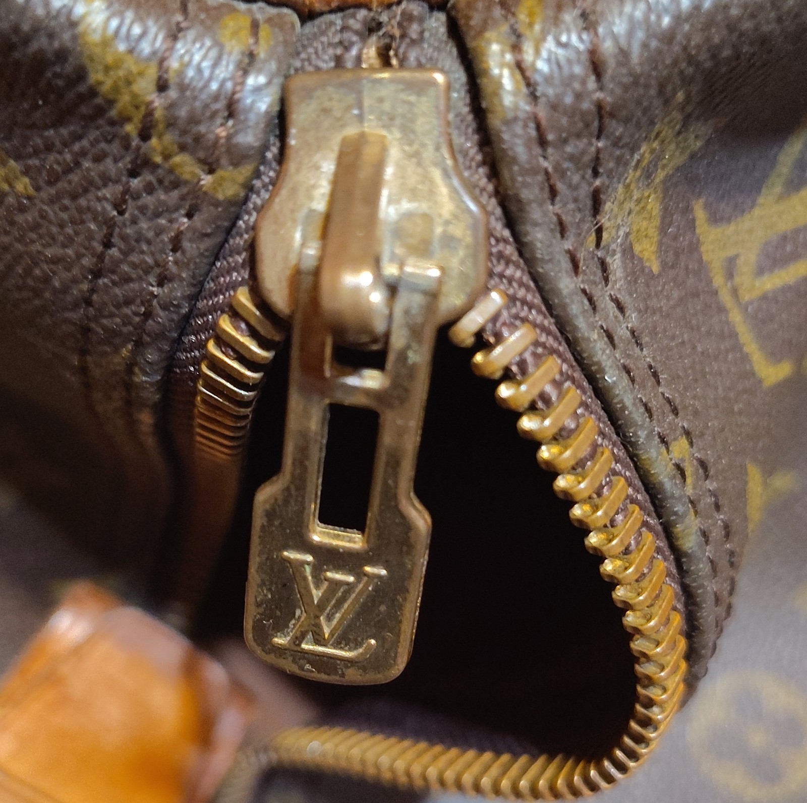 Louis Vuitton Monogram Leather Canvas Carry On Duffle Bag Brown Unisex