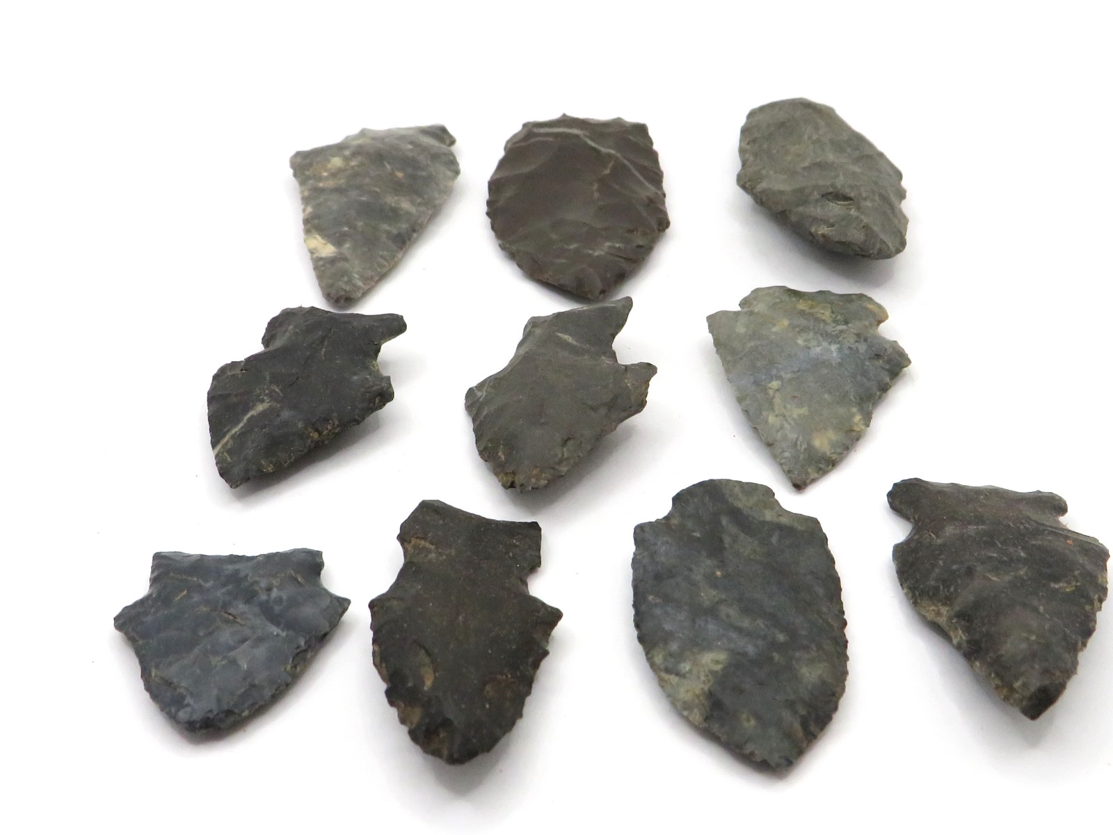 10pc LOT of NOTCHED INDIAN ARROWHEAD - AUTHENTIC w GREAT COLORS**