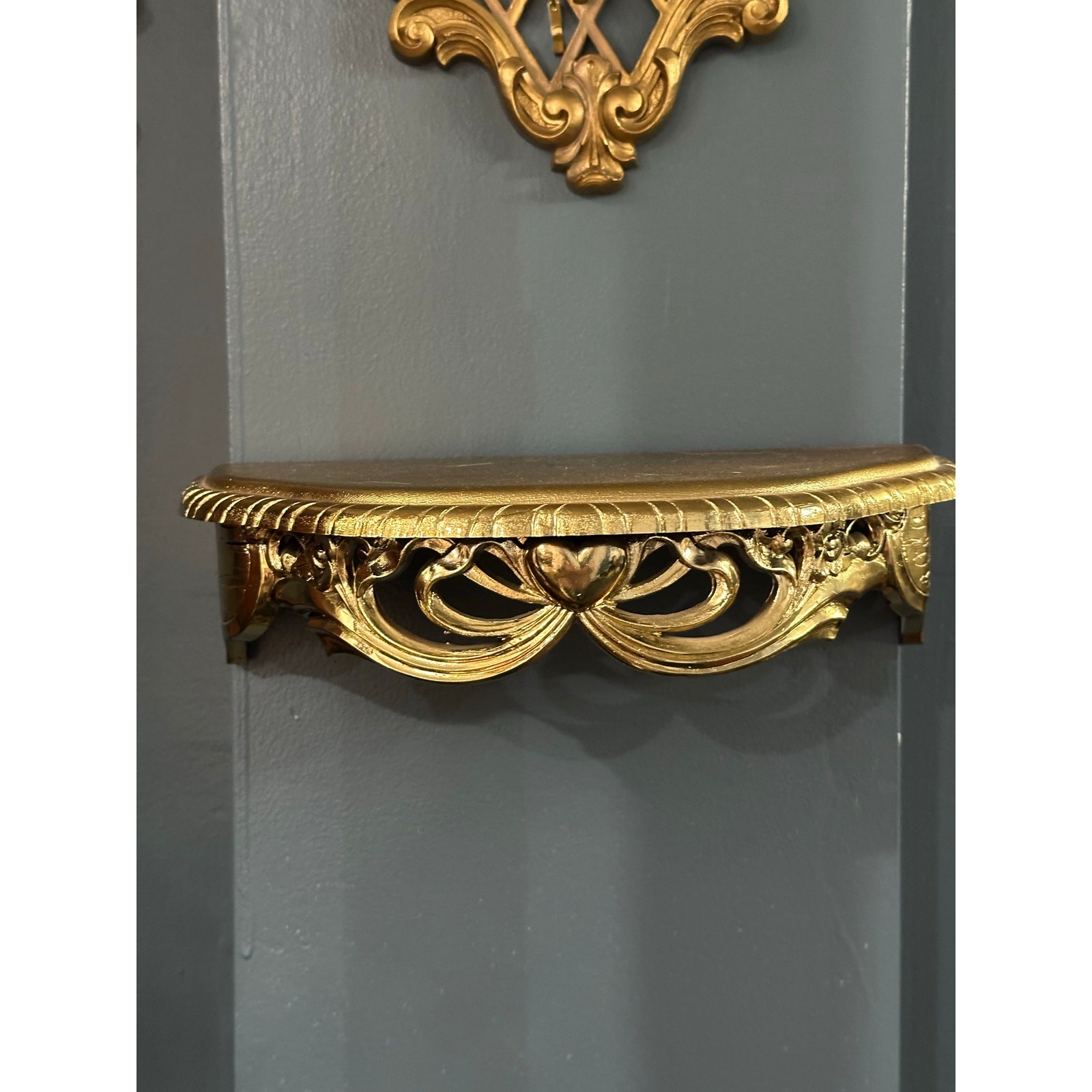 Vintage Gold Gild Ornate Wall Shelf Syroco Hollywood Regency Baroque Style Heart