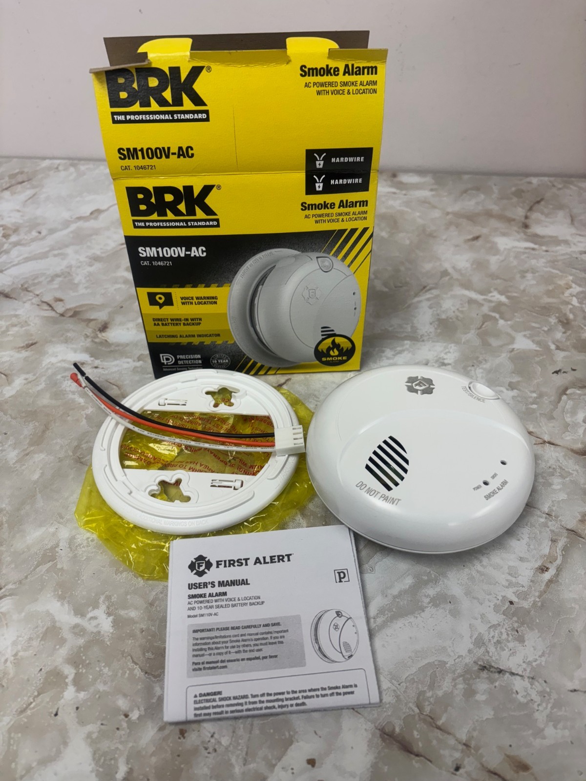 ⭐️⭐️⭐️First Alert BRK SM100V-AC Interconnect Hardwire Smoke Alarm w/ Voice & Loc