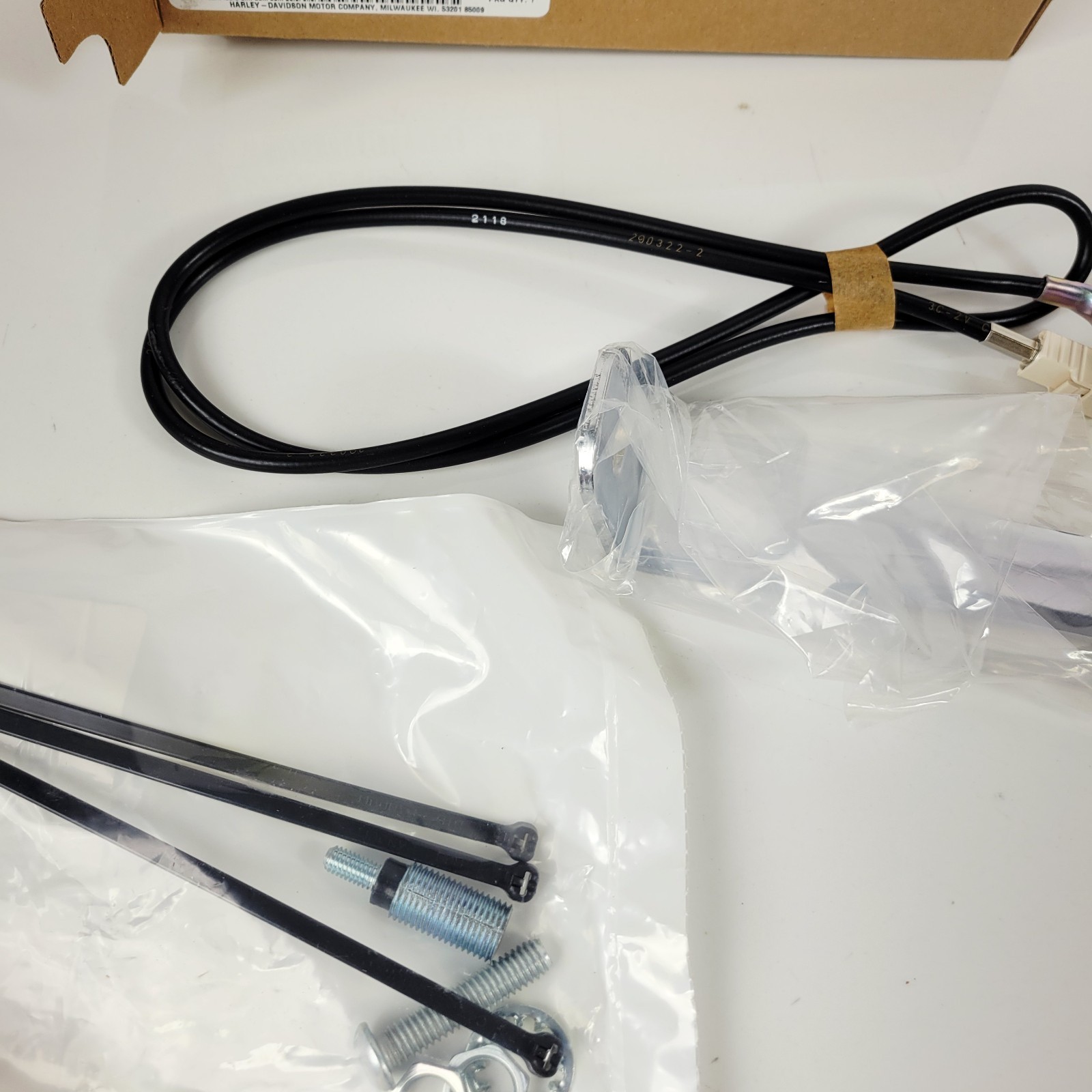 OEM Harley Davidson AM/FM Antenna Relocation Kit - 76000582A / 2014-2025 Touring