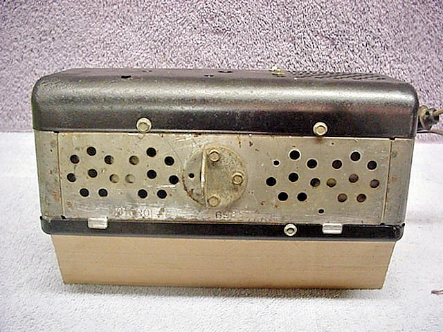 1957 International AM Radio - Plays Well - Model 1L7TC