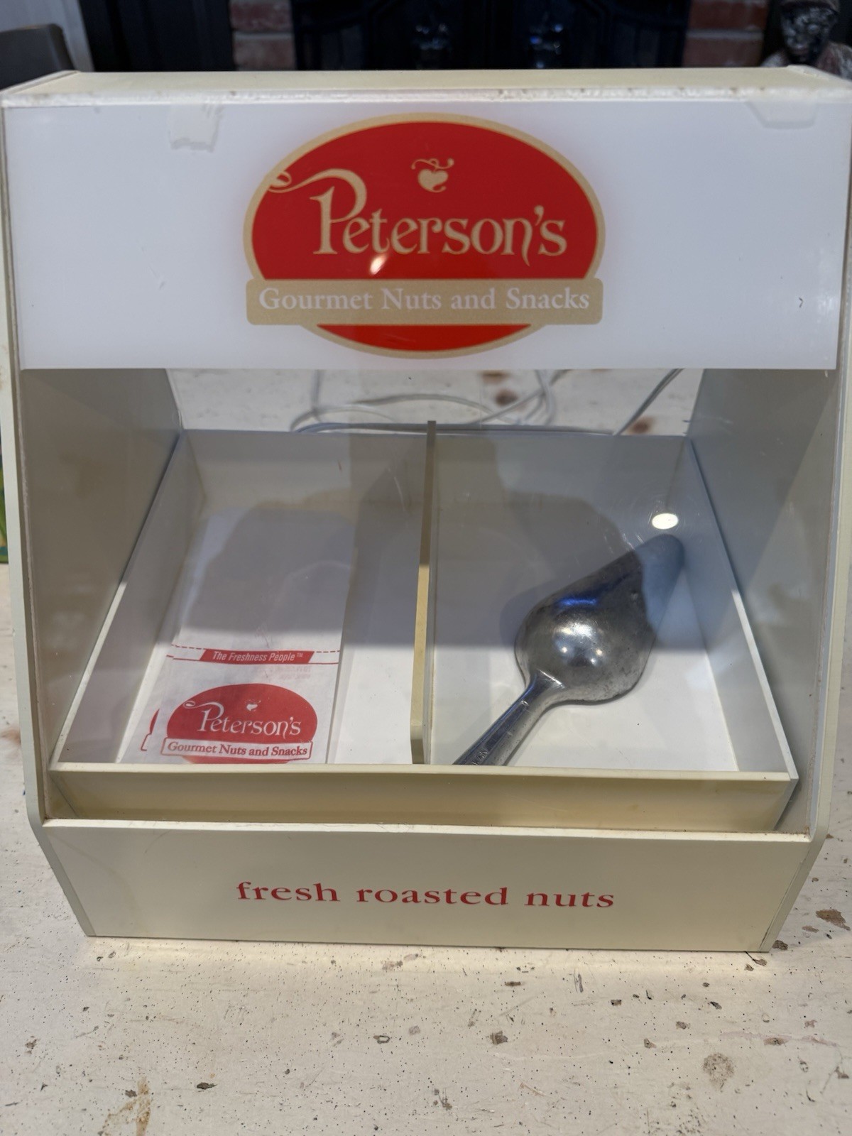 Peterson's Gourmet Nuts and Snacks Plastic Countertop Display Case w/ Scoop