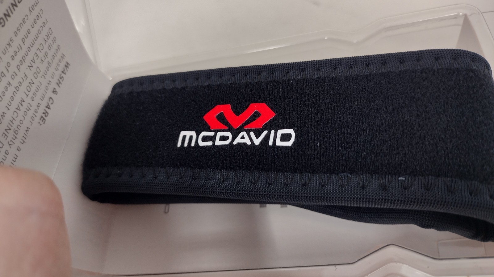 McDavid Knee/Kneecap Compression Strap - Black Level 2