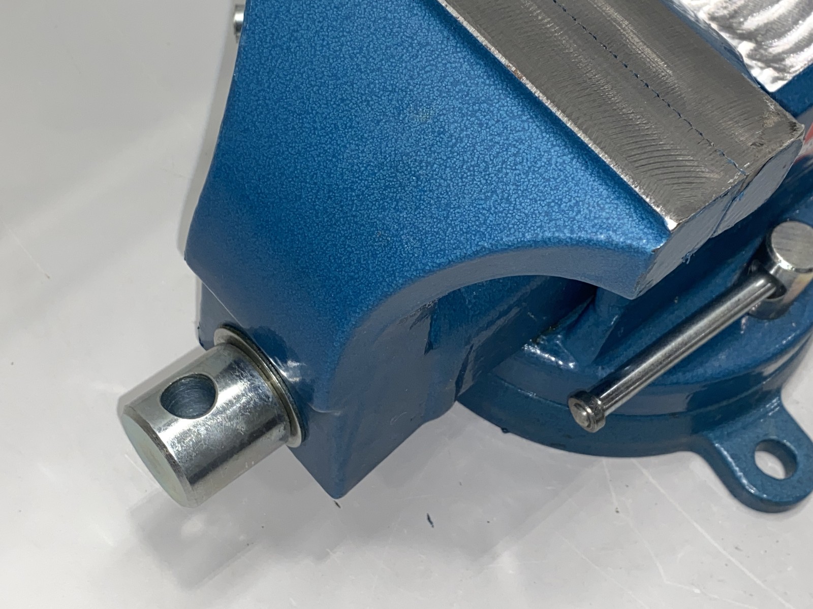 Bessey 6" Industrial Swivel Base Bench Vise W/Pipe Clamp No Handle BV-DF6SB