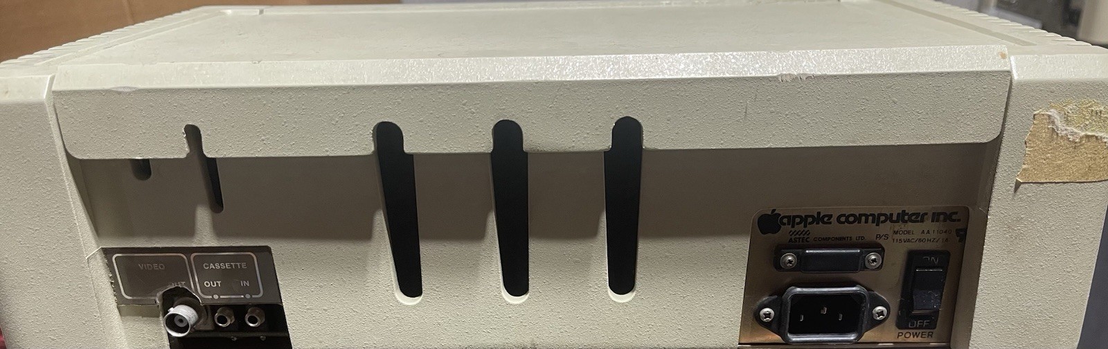 Vintage Apple II Plus A2S1048 Made In USA