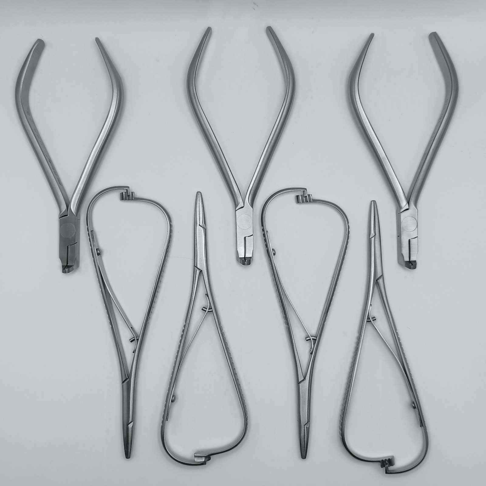 Hu-Friedy Universal Cut & Hold Distal end Cutter - Mathieu Needle Holder Pliers