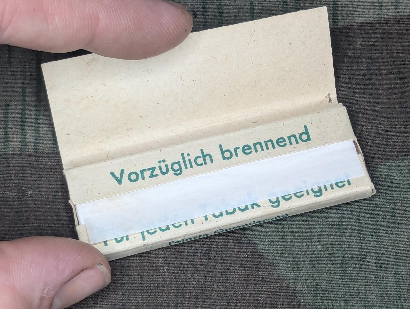 1 x WWII German Efka Cigarette Rolling Papers Vintage 1940s Tobacciana Soldier