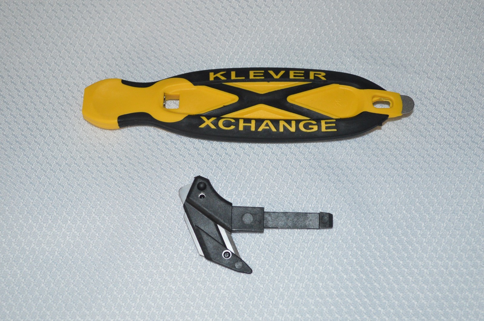 KLEVER CUTTER ~ X-CHANGE ~ SAFETY CUTTER ~ BOX CUTTER ~ REPLACEABLE BLADE ~ NEW