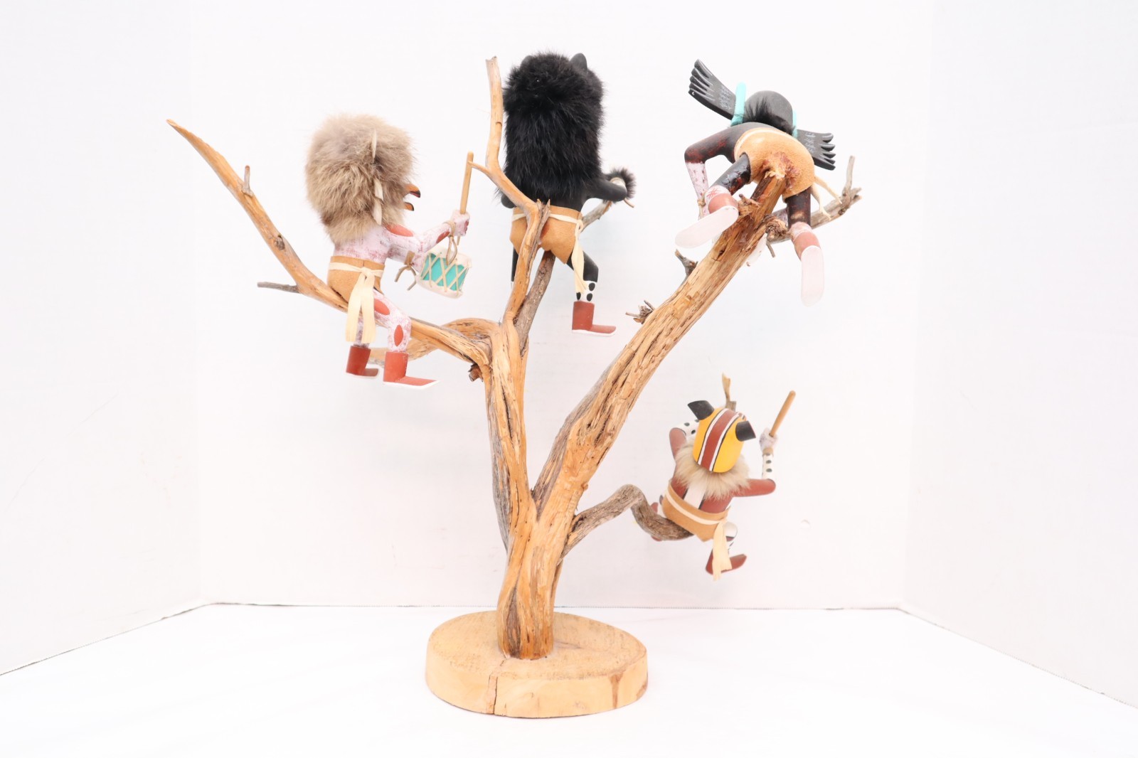 VTG Hopi Pueblo Kachina Doll Scene Native American Climbing TREE Sculpture 22"