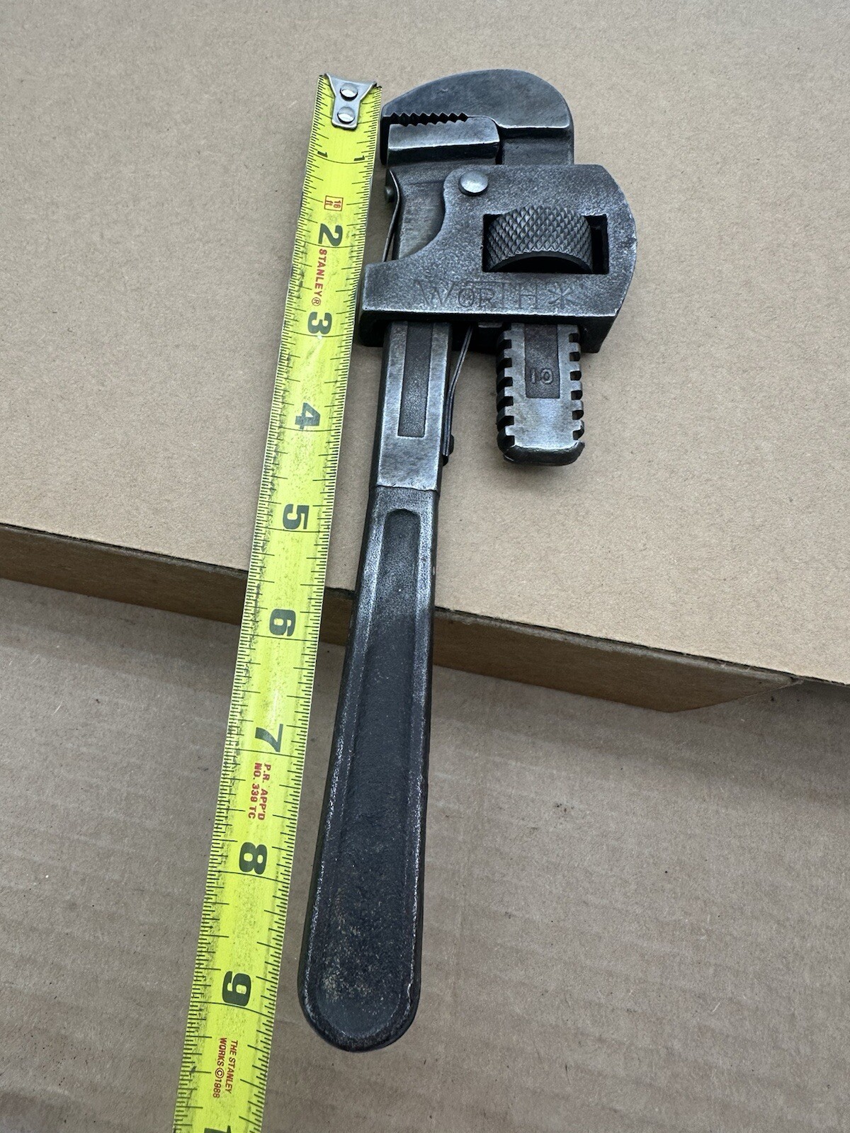 Vintage WORTH #10 Pipe Wrench 9"Heavy Duty Great Wrench Made In USA Good Shape