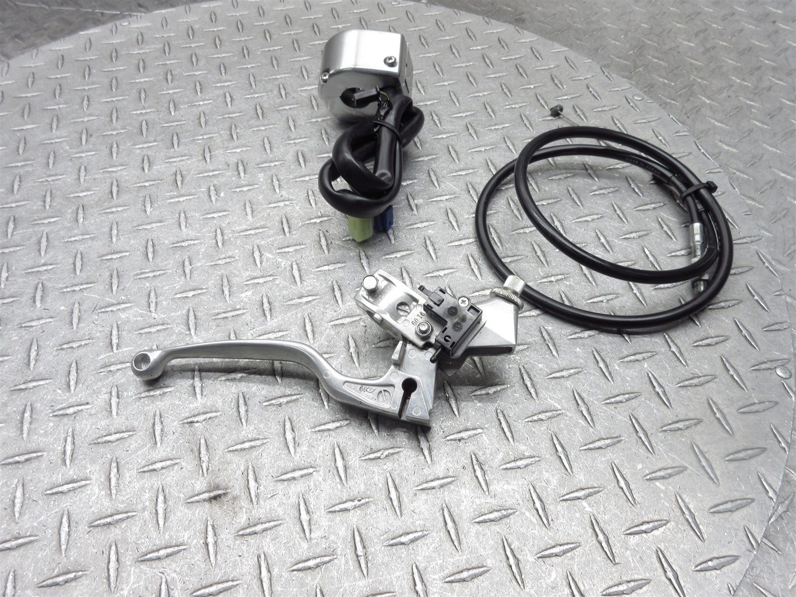 2009 04-16 Yamaha VStar 650 Classic XVS650 Left Handlebar Switch Clutch Perch