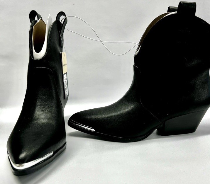 Universal Thread Women's Sz: 7 Black Henley Ankle Western Boots NWT $39.99