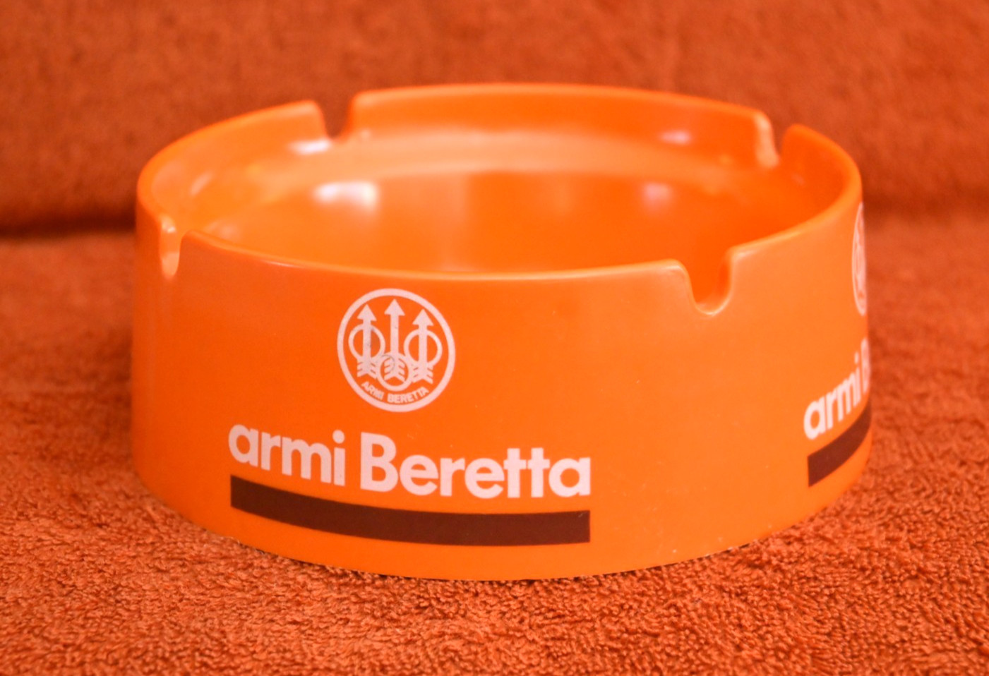 ARMI BERETTA ITALIAN ARMS-MAKER ASHTRAY -Nice-