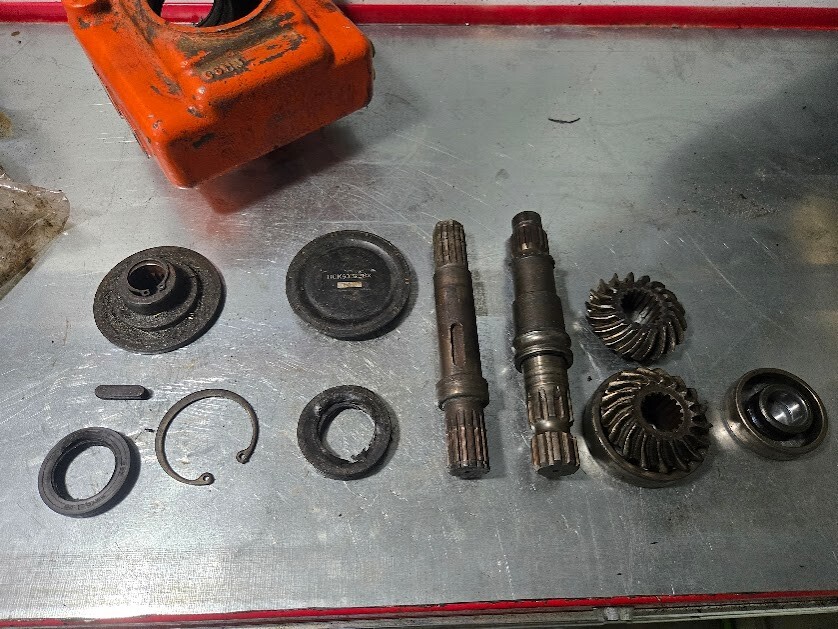 Kubota Gearbox, PTO Universal Shaft, Spindle Repair Rebuild RC RCK 48 54 60 72