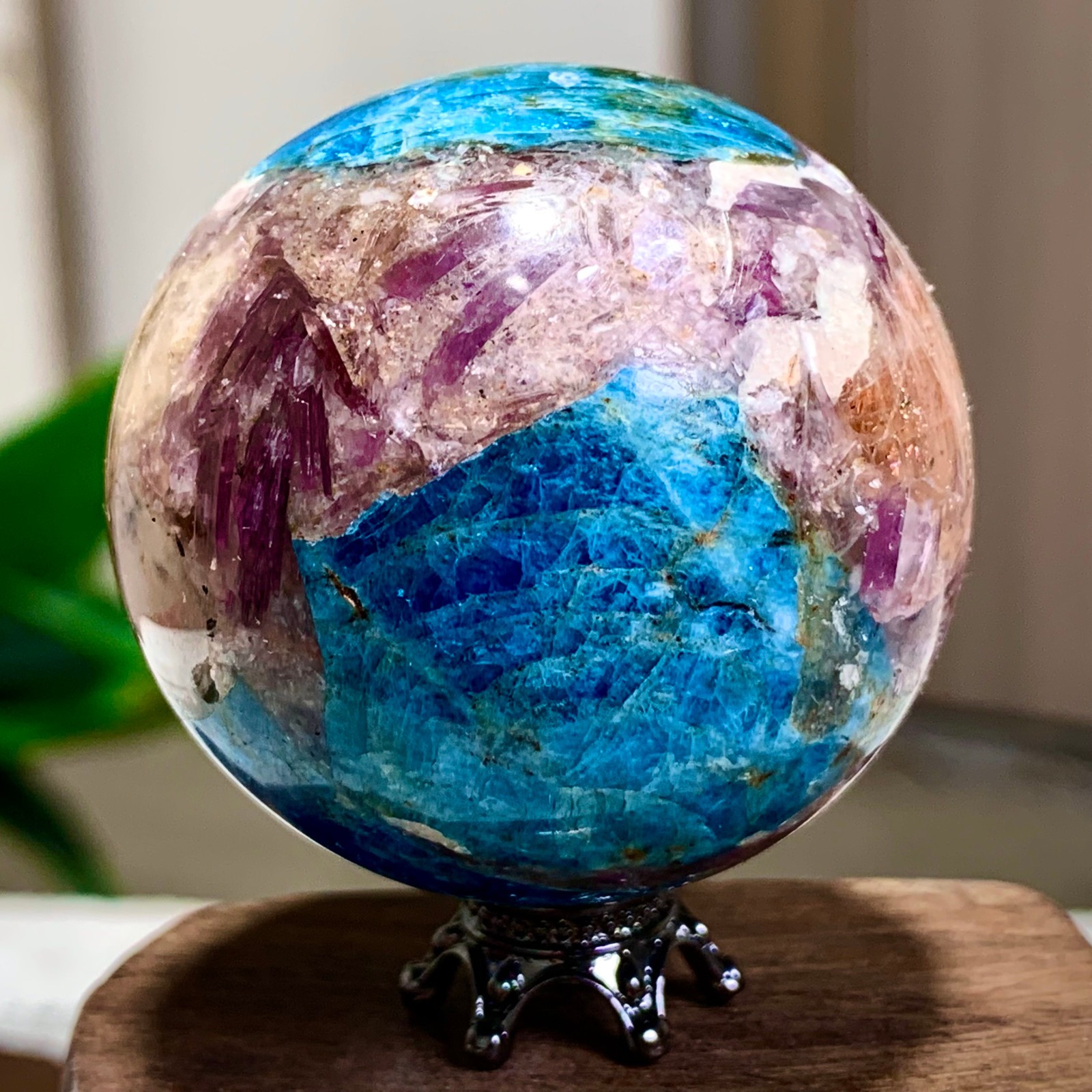112G Natural Blue Aptite +Sun Stone purple lepidolite Sphere mineral sample