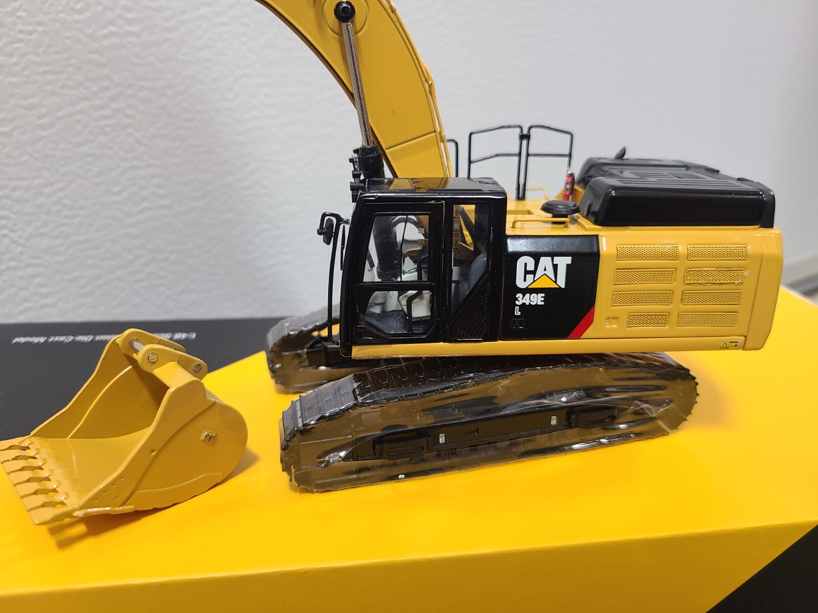 CCM 1/48 Scale Cat 349 E L Hydraulic Excavator Precision Diecast Model EXC
