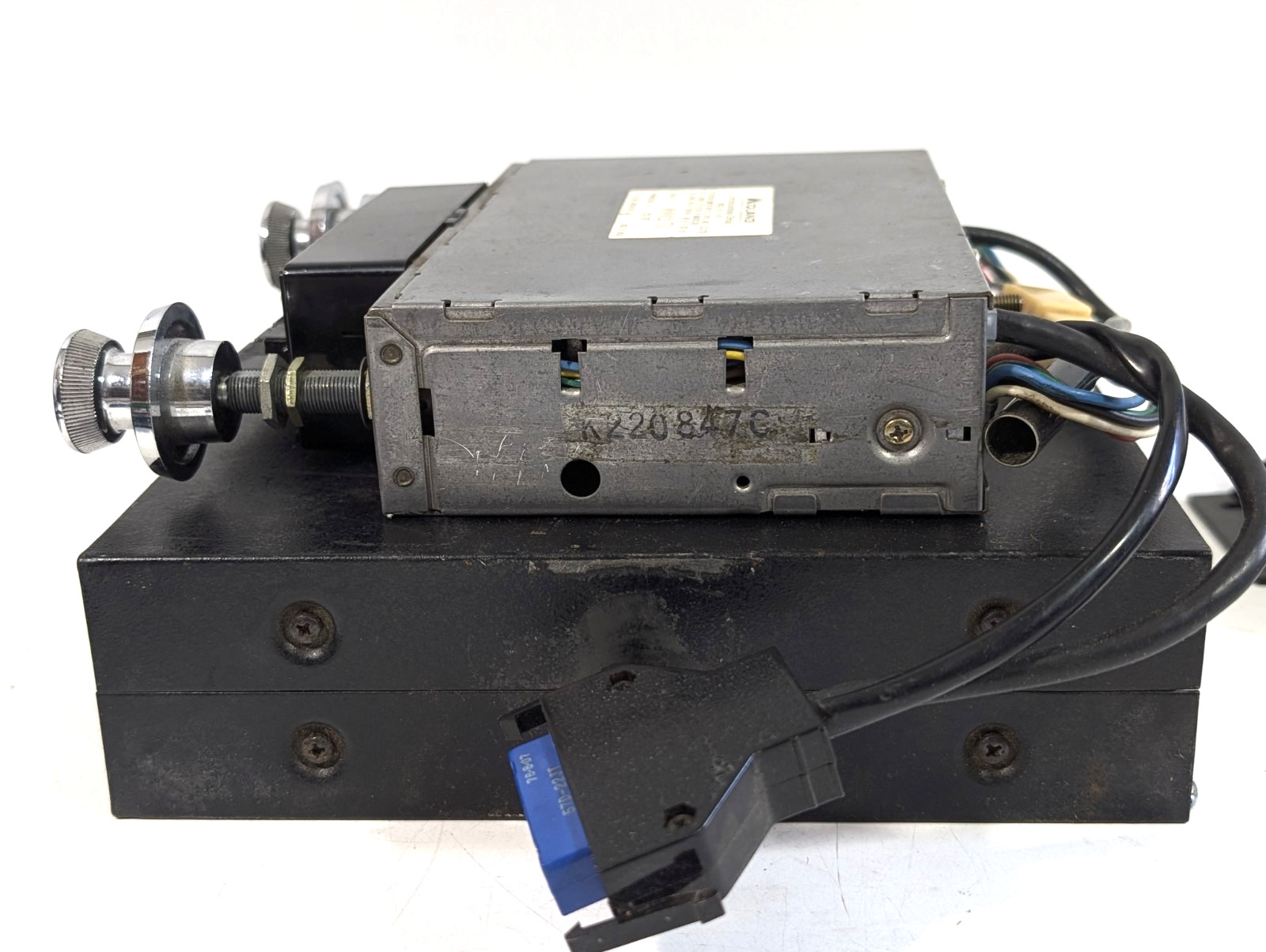 Midland 1977 AM/FM CB Radio In-Dash Combination w Wiring CW McCall Vintage