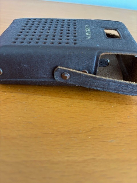 VINTAGE OLD TRANSISTOR RADIO MODEL TR 690 , COMPLETE IN BOX - STUNNING