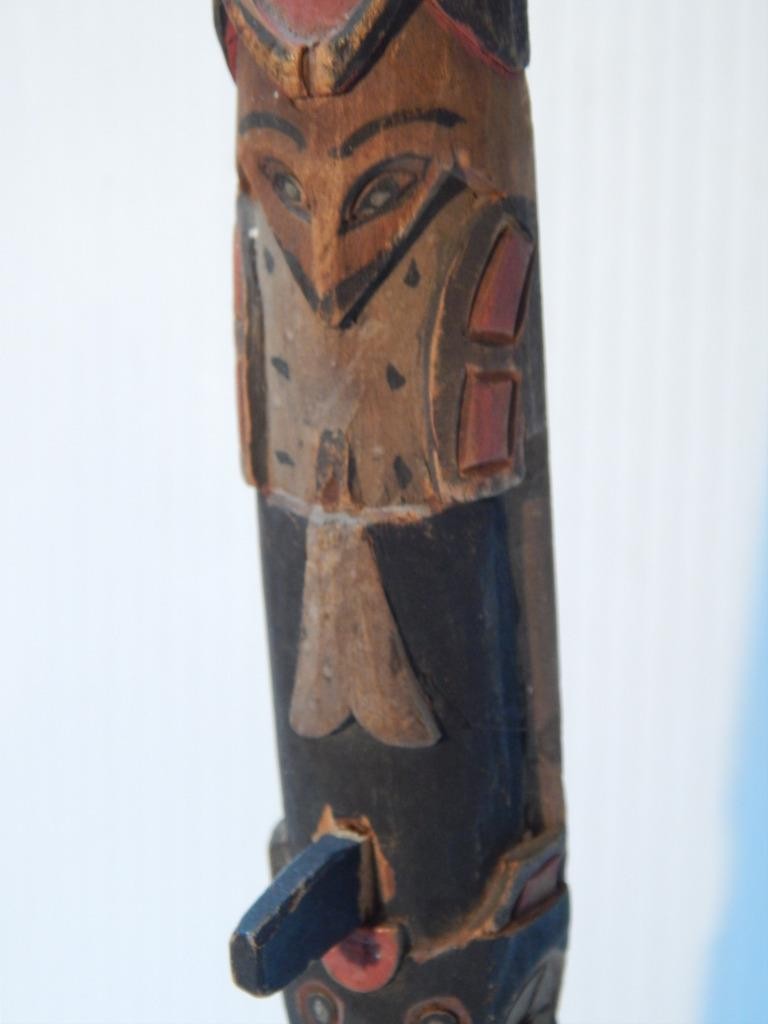 VINTAGE 13 1/2" ALASKA TLINGIT INDIAN NW COAST RED CEDAR WOOD TOTEM POLE MODEL