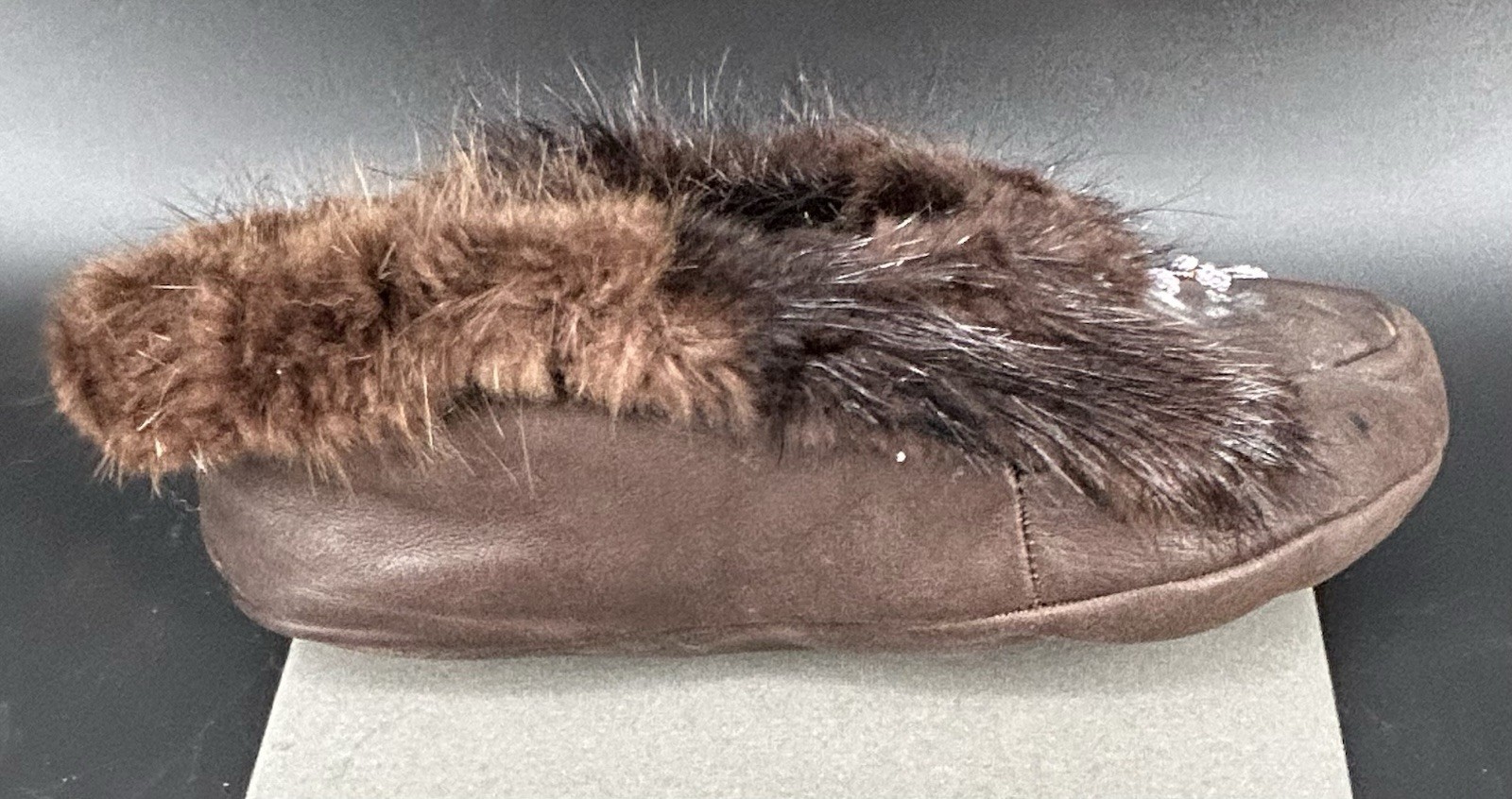 Chinook Leather Beaded Moccasins Vintage Beaded Design with Fur Accents