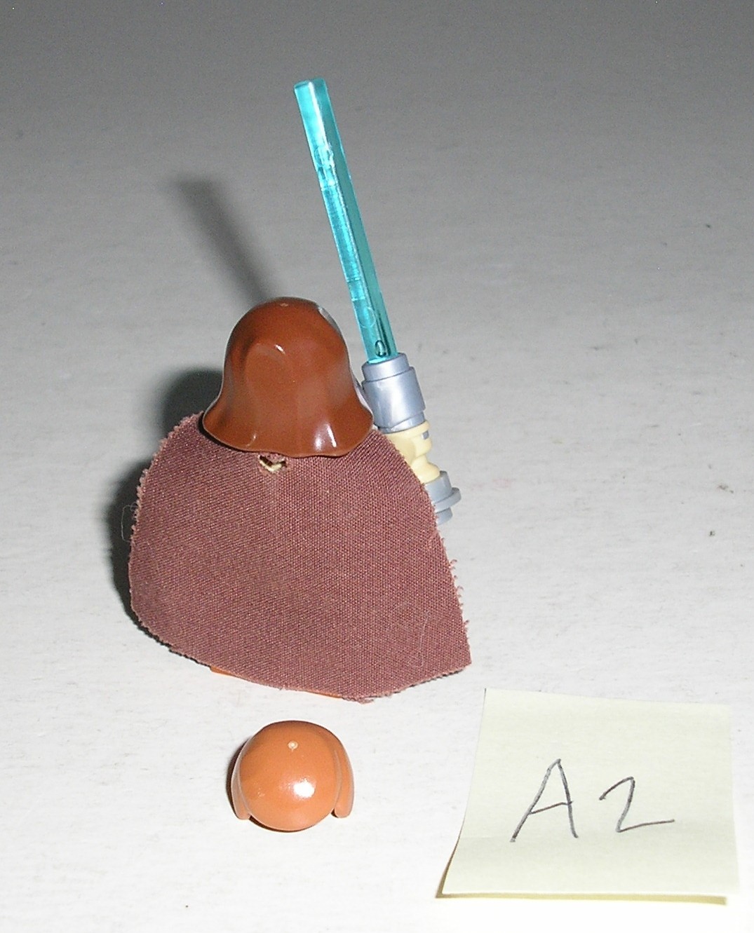 Lego Star Wars OBI-WAN KENOBI Light-up Lightsaber Minifig 7257 Does Not Work (A2