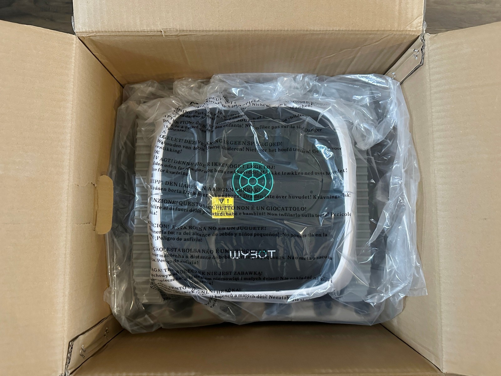 WYBOT C1 Robotic Pool Vacuum for Inground Pools *OPEN BOX - NEW* 150 min Runtime