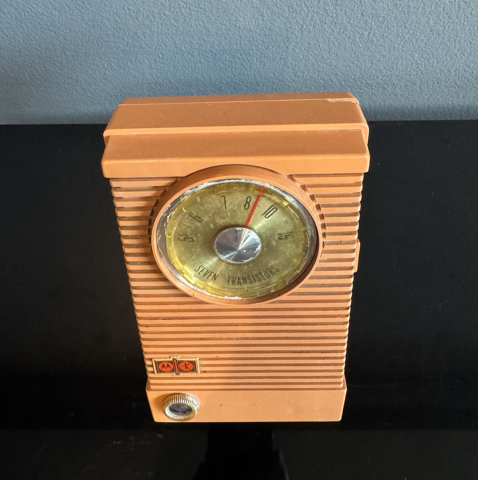 VTG MOTOROLA Transistor Radio 7X25P With Stand - Orange - Untested As-Is Retro