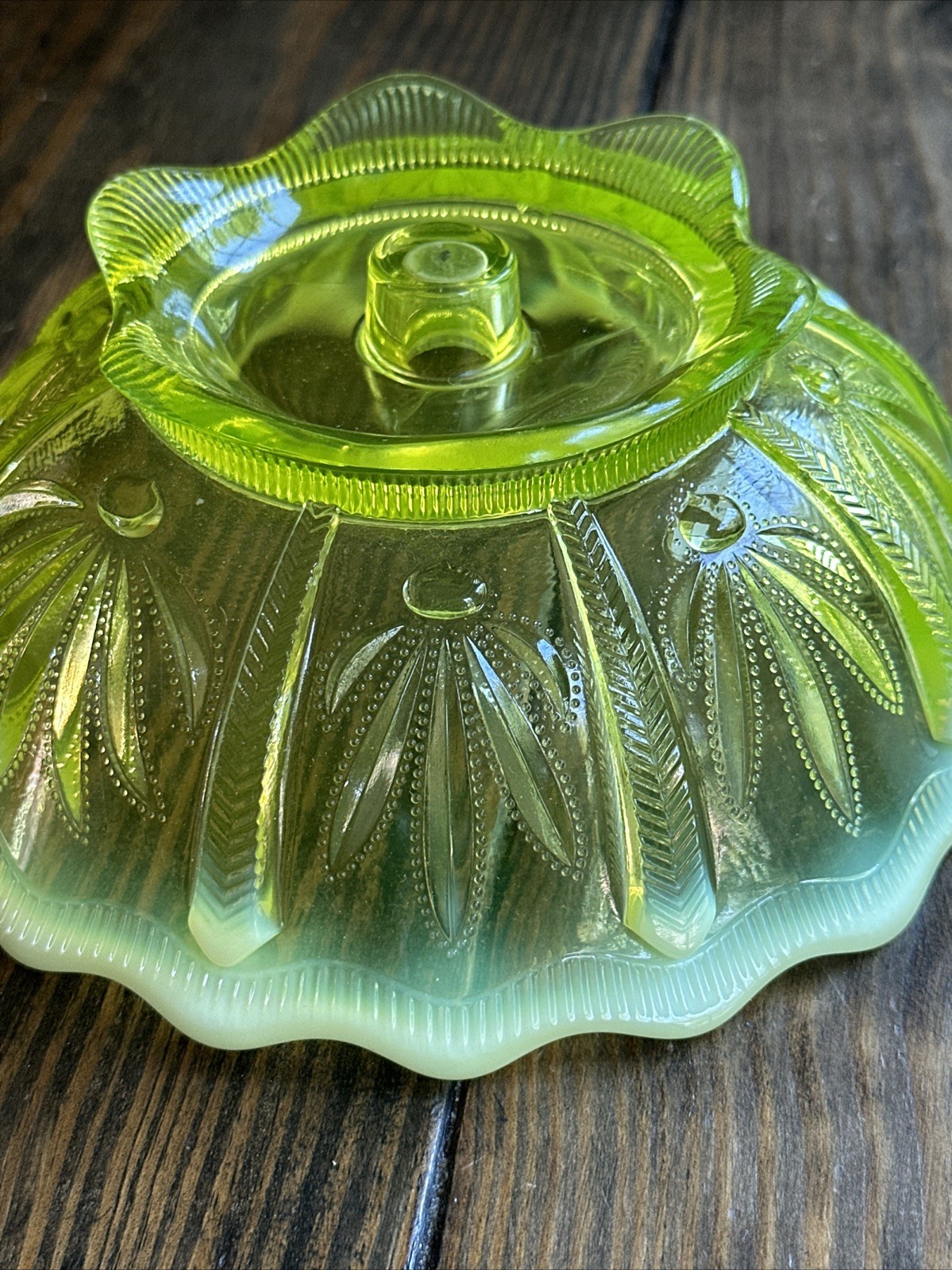 Fenton Topaz Opalescent Cactus Centerpiece Bowl Only Missing Horn Yellow Art