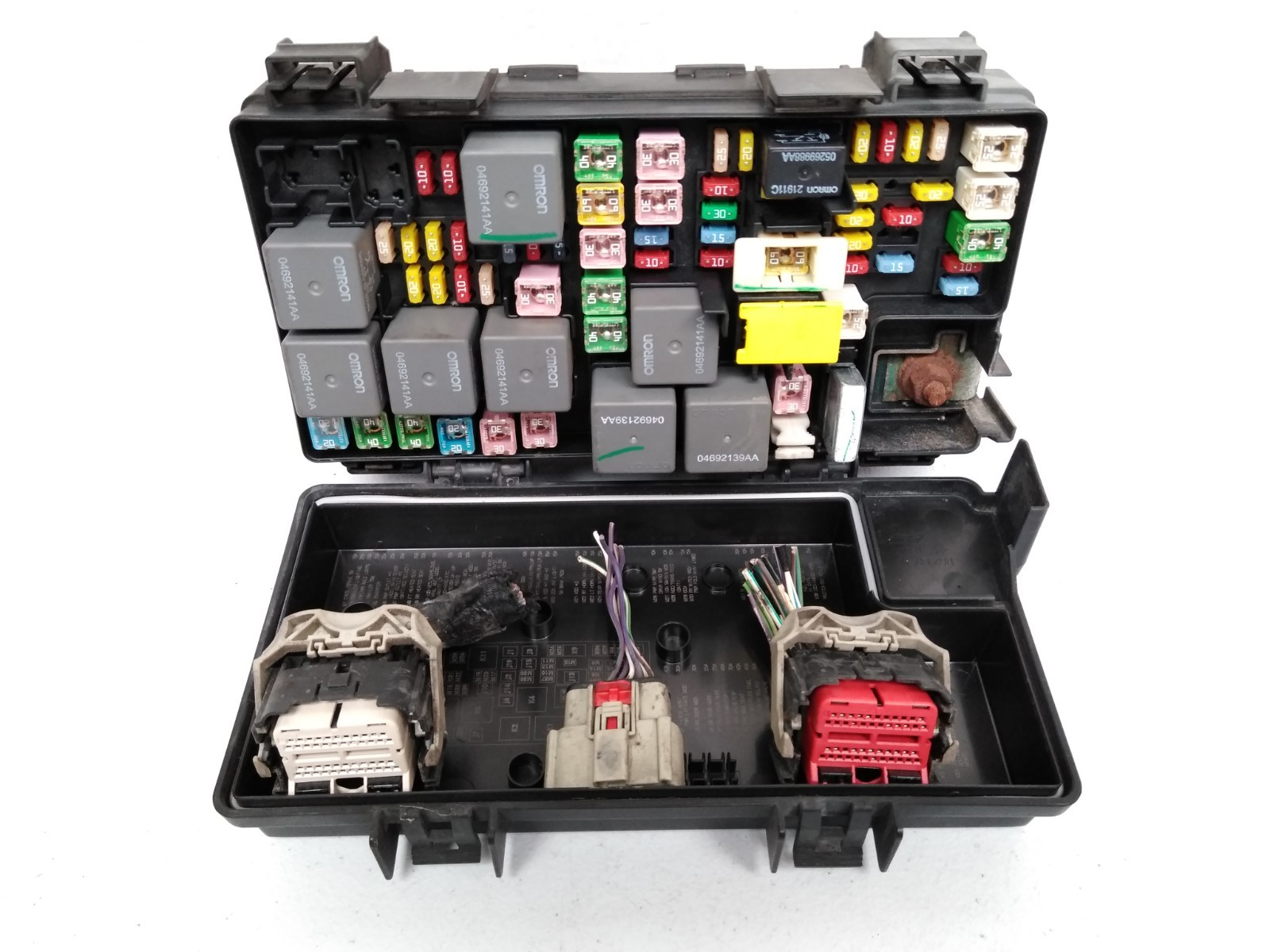 56049720AS Chrysler 2008 2009 Town & Country Fuse Box Grand Caravan TIPM OEM A57