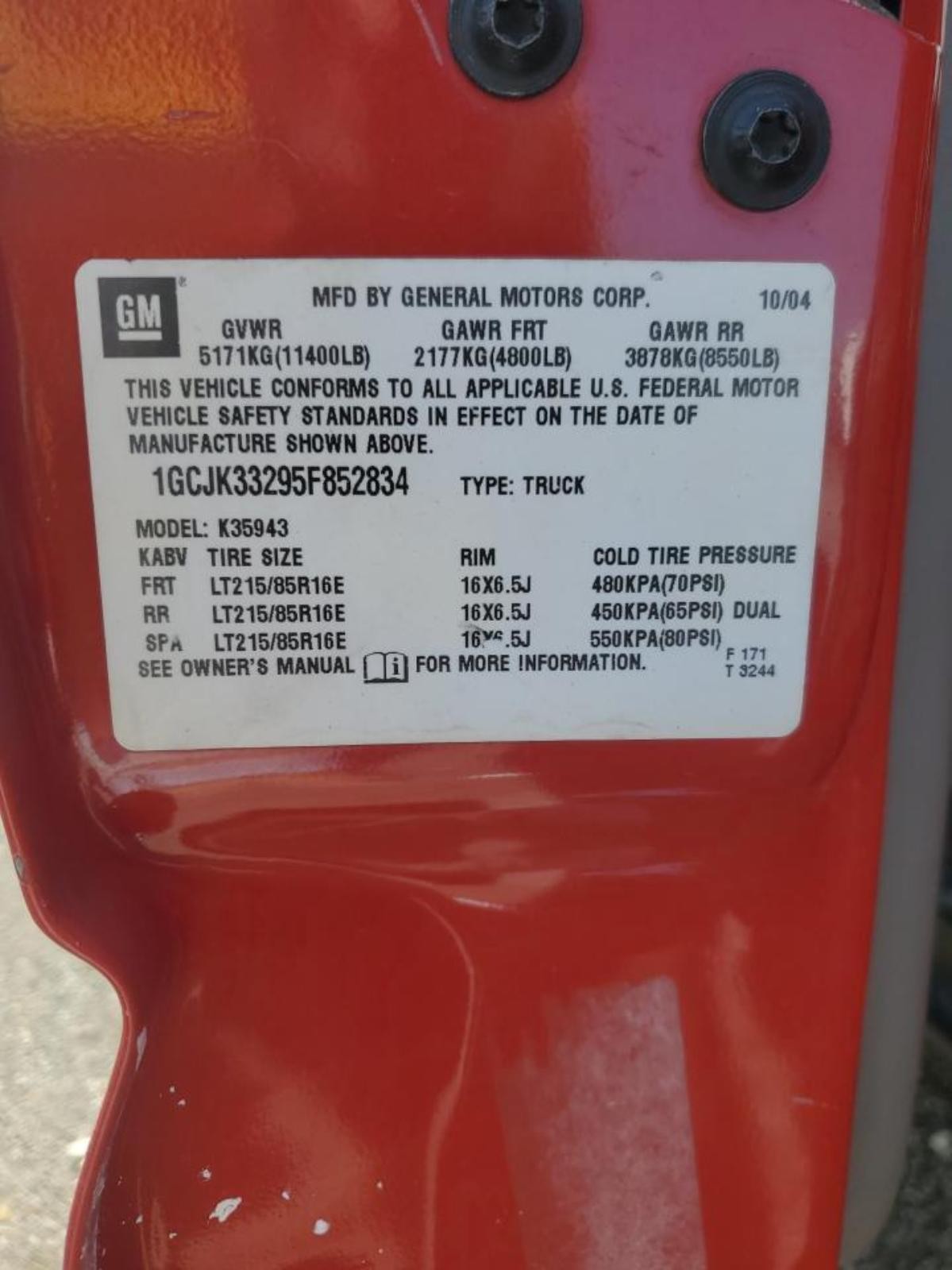 2005 Chevrolet Aftermarket BOSS A/V Equipment AM-FM Stereo 6 disc CD