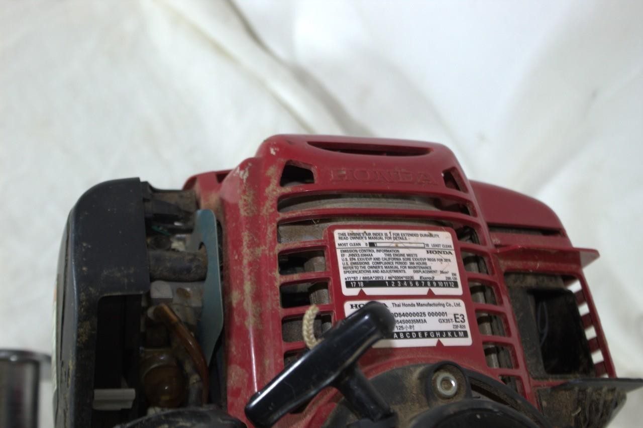 Titan PGD2000X Post Driver 35-Lb. Driving Head, 1.3 HP Honda GX35 Engine