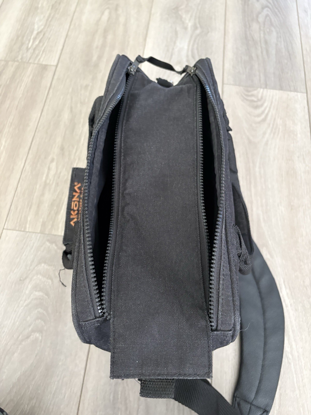 Akona Adventure Gear Canvas Bag