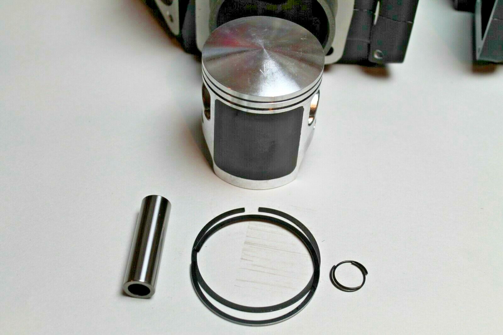 Kveldwulf Yamaha RD350 Top End Rebuild Kit Cylinder Pistons Rings 73 74 75