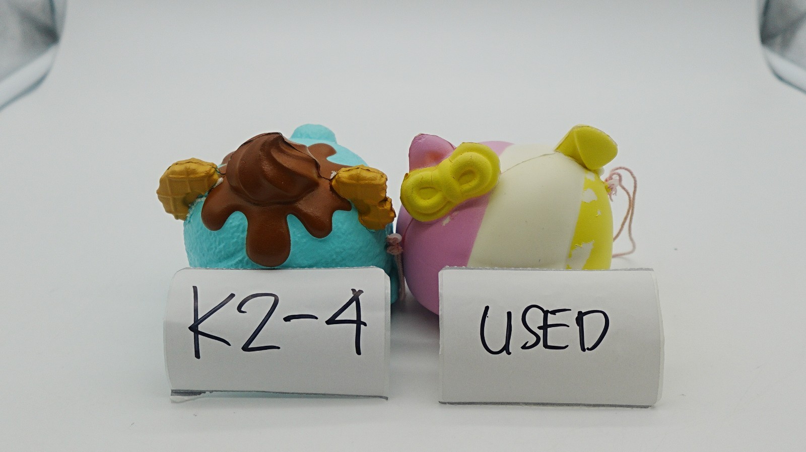 MGA 2 Pack Num Noms Smooshcakes Van Minty Bubblegum Super Squishy Collect READ!!