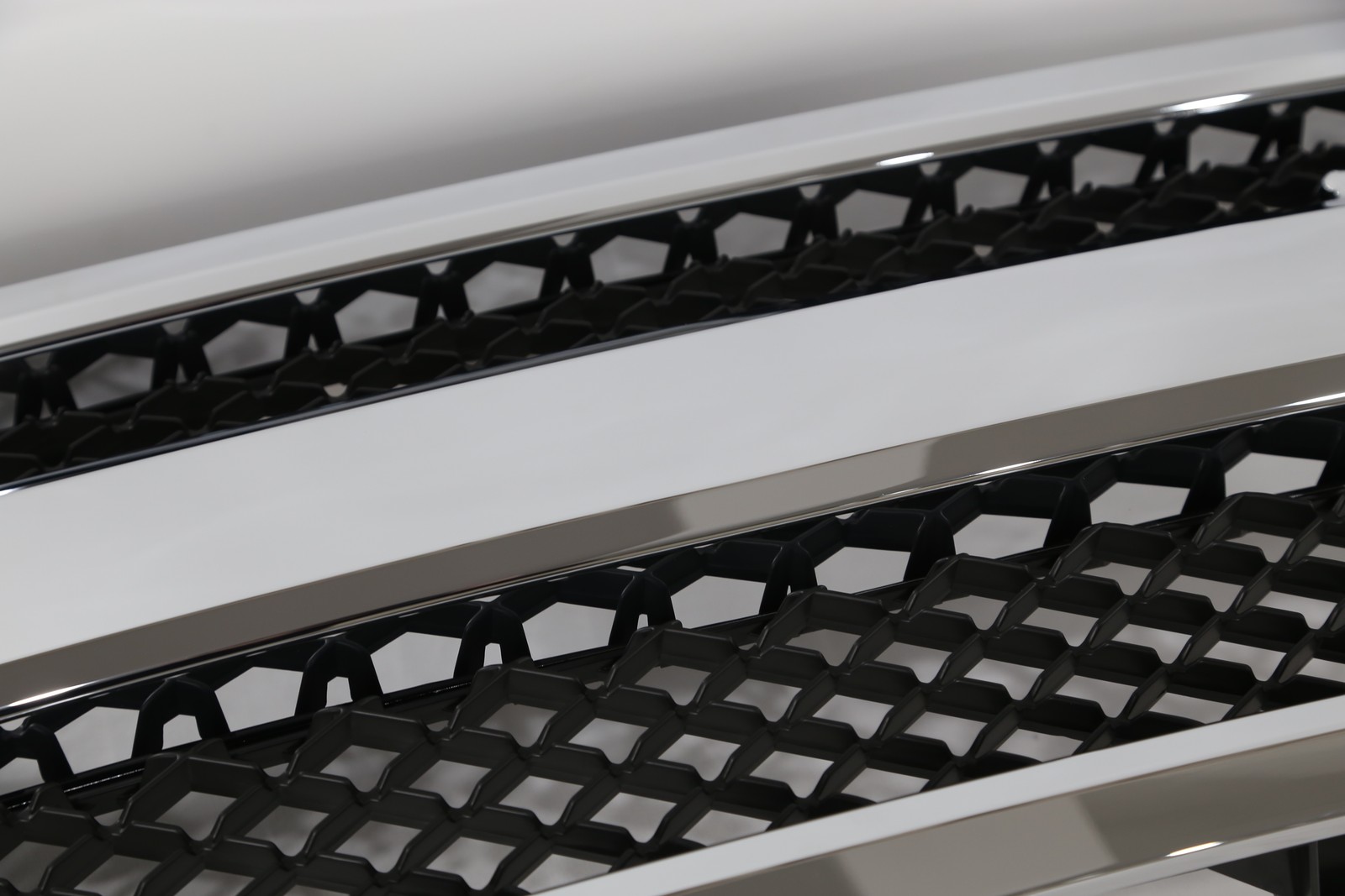 For Chevrolet Silverado 1500 2007-2013 Front Bumper Grille Chrome w/Black Insert